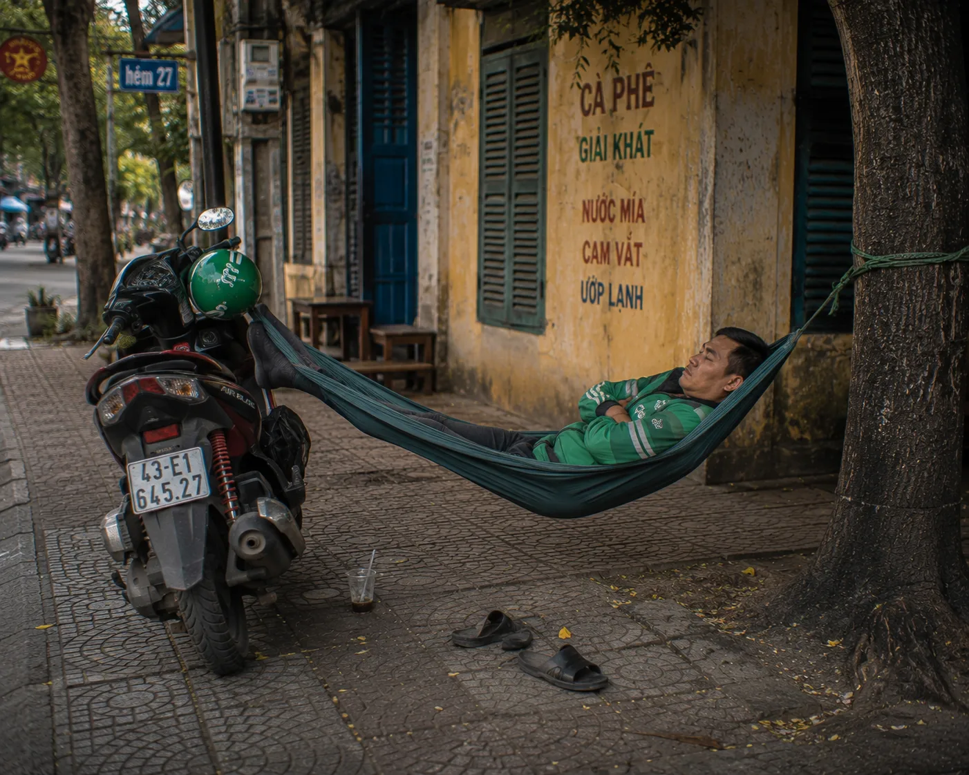AN THUONG QUIET ALLEYWAYS